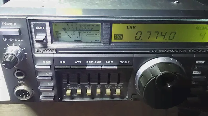 DU1FV Icom IC-735 with wide SSB filter installed
