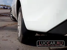 Брызговики передние увеличенные Lada Granta FL