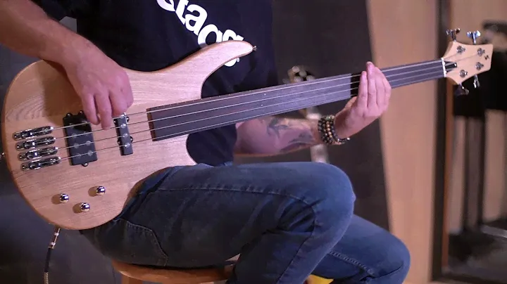 Stagg - SBF-40 NAT FL - электробас-гитара "Fusion", безладовая